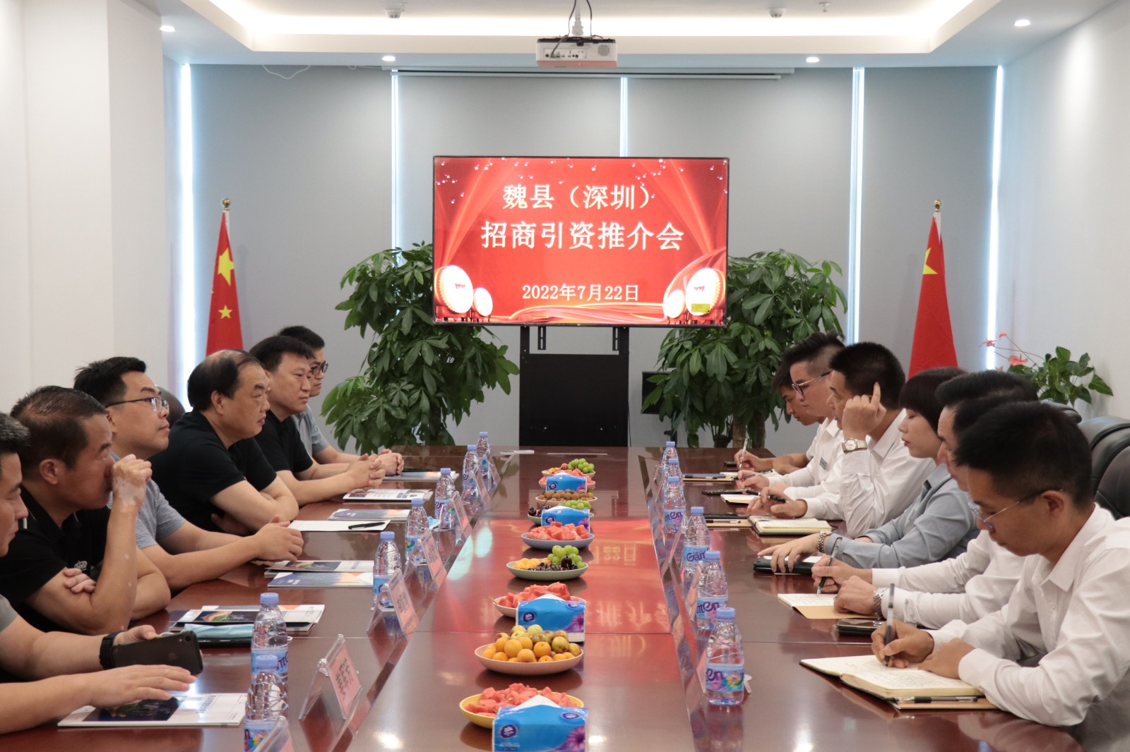 热烈欢迎邯郸魏县一行领导莅临yabocom（中国）官方网站科技参观考察